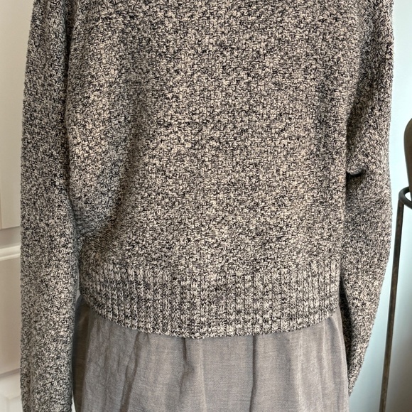 Banana Republic Cotton Blend Knit Sweater with Layered Hem - Picture 5 of 11
